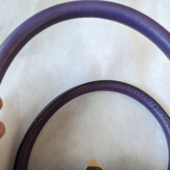 💯AUTHENTIC VALENTINO GARAVANI ROCKSTUD PURPLE LEATHER CROSSBODY WITH COA - Picture 9 of 12